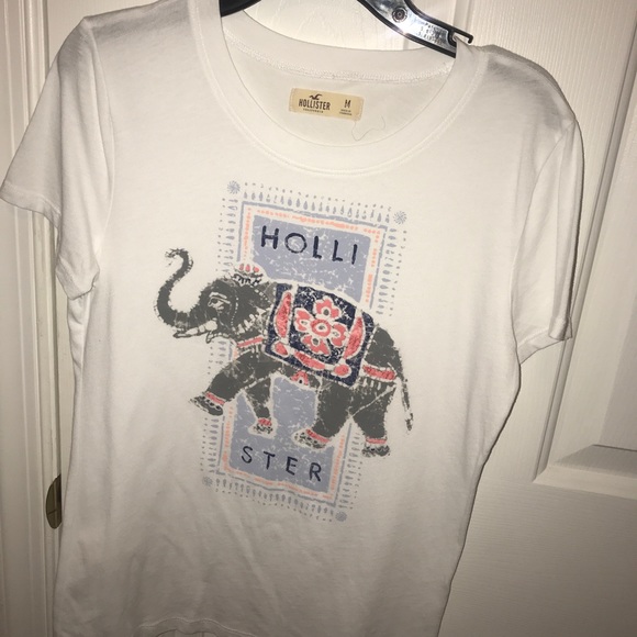 Hollister Graphic Tee - Picture 1 of 2